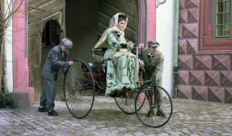 O Karl Benz και η γυναίκα στην οποία χρωστά το πρώτο αυτοκίνητο της ιστορίας-3