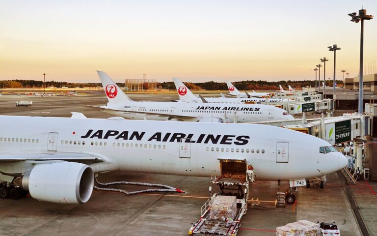 Η Japan Airlines θα…νοικιάζει ρούχα στους επιβάτες της
