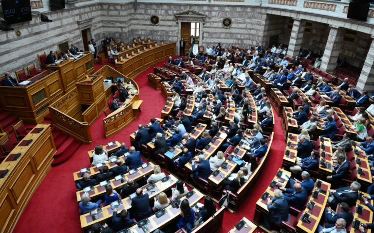 Γάμος ομοφύλων: Ευρεία συναίνεση στη Βουλή για το νομοσχέδιο