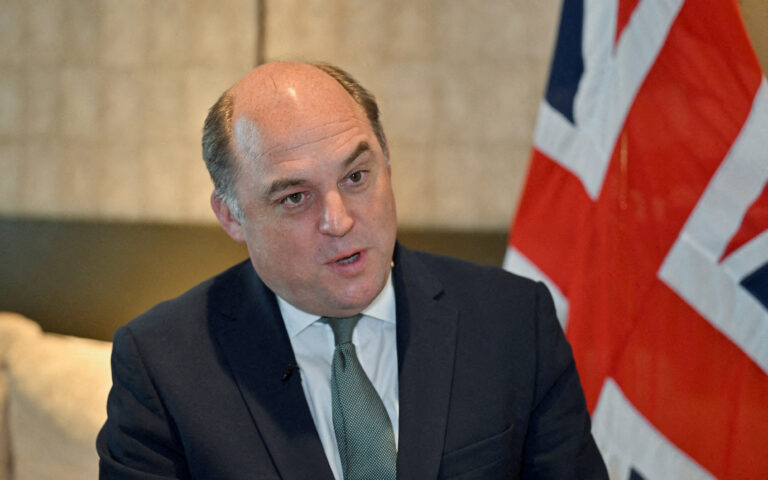 Βρετανία: Ο υπουργός Άμυνας αποχωρεί στον επόμενo ανασχηματισμό