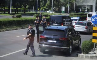 Υπό δρακόντεια μέτρα ασφαλείας η άφιξη της ΑΕΚ στο Ζάγκρεμπ