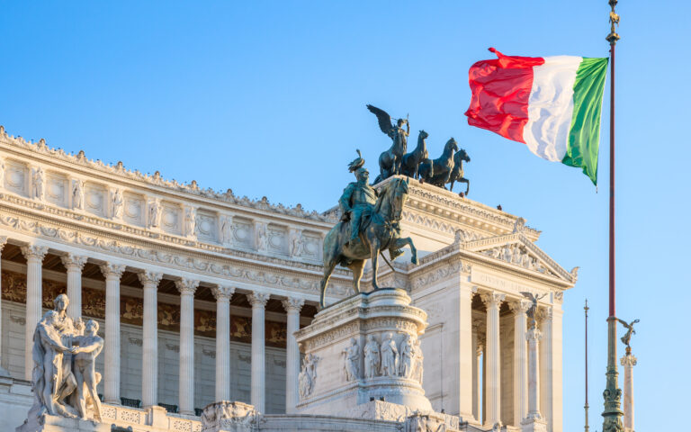 Ιταλία: Αναζητά 20 δισ.ευρώ για να τηρήσει τις δημοσιονομικές δεσμεύσεις της