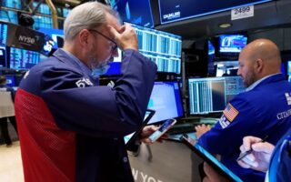 Wall Street: O χειρότερος μήνας από το Σεπτέμβριο του 2022 για τον Dow