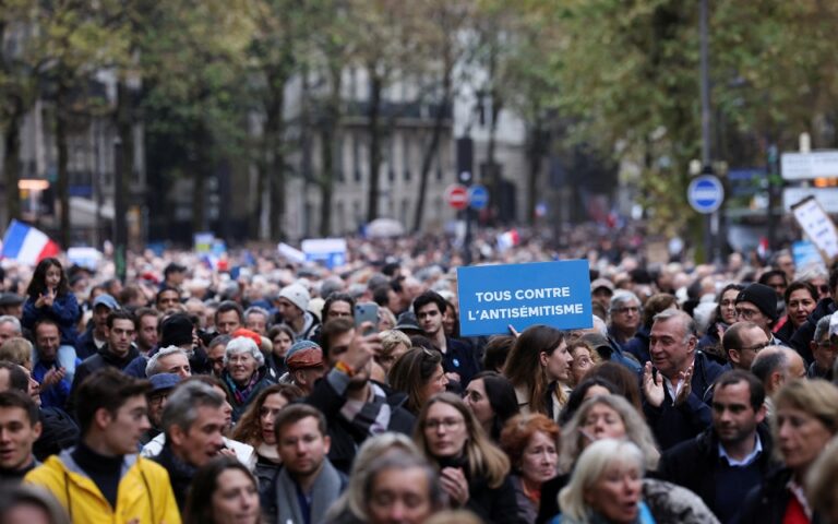 Γαλλία: Διαδηλώσεις κατά του αντισημιτισμού – Ένταση σε Παρίσι και Μασσαλία