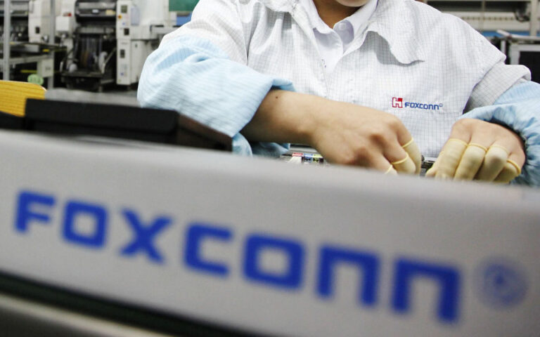 Apple: Η Foxconn σημειώνει πτώση 9% το πρώτο τρίμηνο αλλά «βλέπει» ανάπτυξη