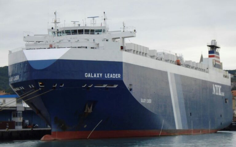 Κατάληψη πλοίου στην Ερυθρά Θάλασσα – Φόβοι για νέο χάος στην εφοδιαστική αλυσίδα