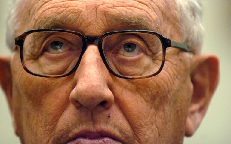 O Henry Kissinger και η «νομισματική ειρήνη»