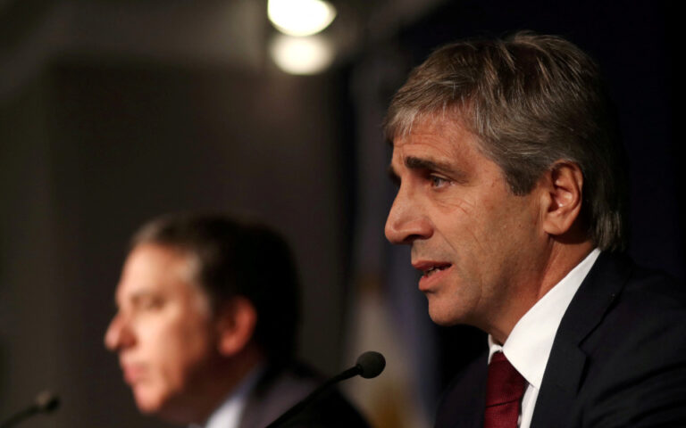Αργεντινή: Νέος υπουργός Οικονομικών ένας πρώην τραπεζίτης της Γουόλ Στριτ