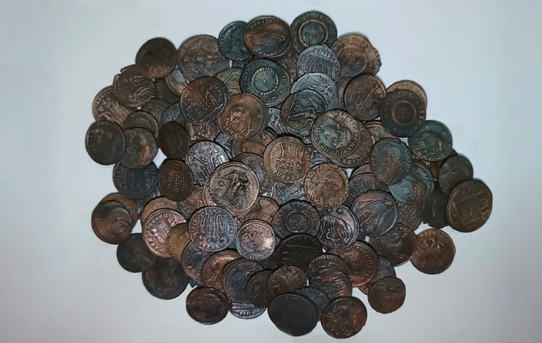 50.000 ρωμαϊκά νομίσματα «περίμεναν» αιώνες στις ακτές της Σαρδηνίας-3