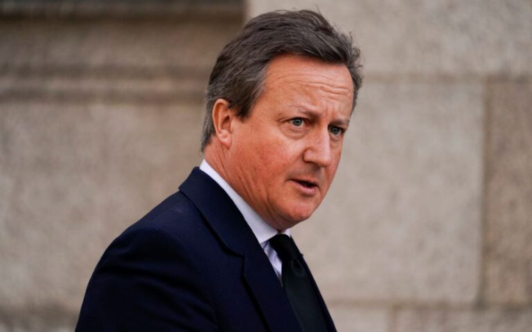 Βρετανία: Νέος ΥΠΕΞ ο Cameron – Επιστροφή-έκπληξη στην πολιτική σκηνή