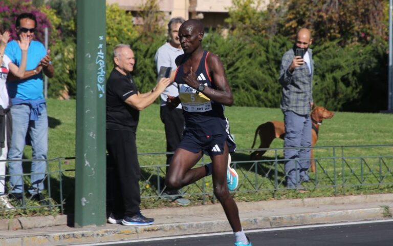 Μαραθώνιος Αθήνας: Νικητής ο Κενυάτης Κίπτο με νέο ρεκόρ διαδρομής