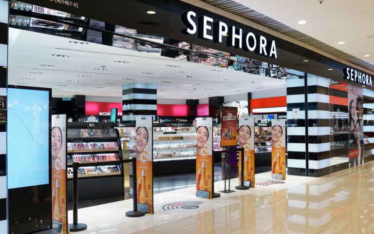 Sephora: Κλειδαριά στα αρώματα λόγω κλοπών στις ΗΠΑ- Στοχεύουν μέχρι και τα tester 