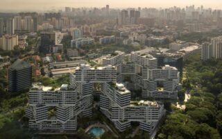 Τέλος το ράλι των τιμών στην πιο ακριβή πόλη του κόσμου  – Πέφτουν τα ενοίκια