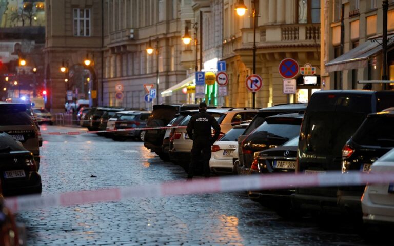 Τσεχία: Νεκροί και τραυματίες από πυροβολισμούς στην Πράγα