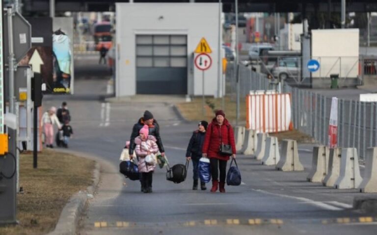 Άνοιξε συνοριακή διάβαση στα δυτικά ουκρανικά σύνορα με την Πολωνία