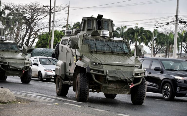 Σε κατάσταση πολέμου ο Ισημερινός: Βία σε ζωντανή μετάδοση