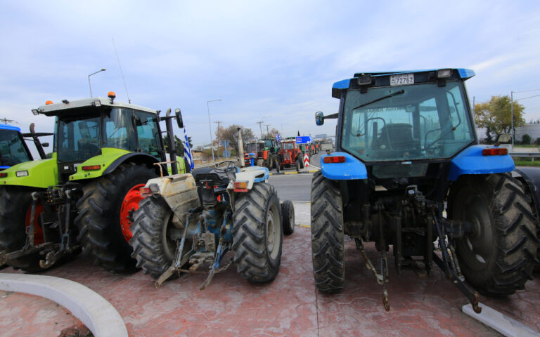 Με «αναμμένες» μηχανές οι αγρότες – Δεν είναι μπρα ντε φερ κυβέρνησης – αγροτών», δήλωσε ο κ. Αυγενάκης
