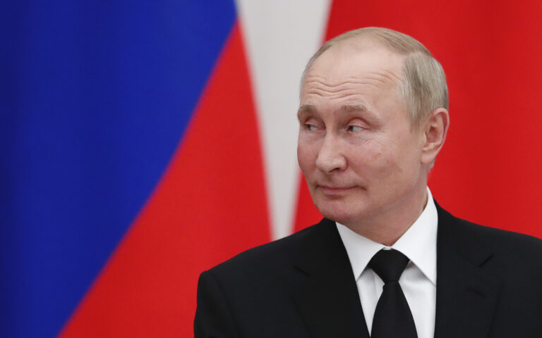 Ρωσία: Ο Πούτιν ξανά πρόεδρος… με ανεβασμένο ποσοστό