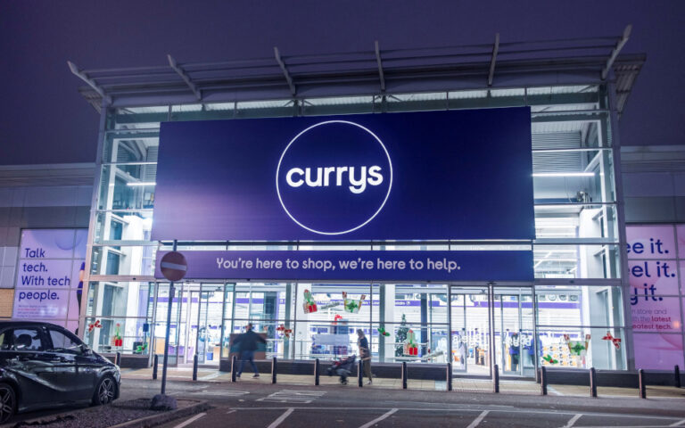 Βρετανία: Πτώση 10% για την Currys μετά την υπαναχώρηση εξαγοράς από την Elliott