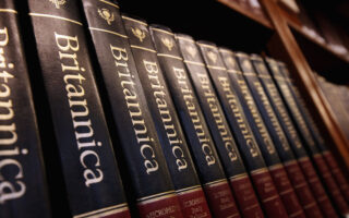 Encyclopaedia Britannica: Στοχεύει σε αποτίμηση 1 δισ. δολ. μέσω IPO