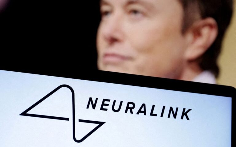 Neuralink: Παράλυτος άνδρας παίζει σκάκι online με το τσιπ εγκεφάλου του Elon Musk