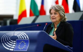 Ferreira: Η ΕΕ θα πρέπει να επενδύσει στην πράσινη τεχνολογία και την AI