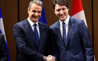 Συνάντηση Μητσοτάκη-Τριντό: Υπογραφή συμφωνίας για επτά νέα Canadair