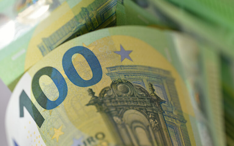Ισπανία: 14 συλλήψεις για πλαστά χαρτονομίσματα των 100 ευρώ