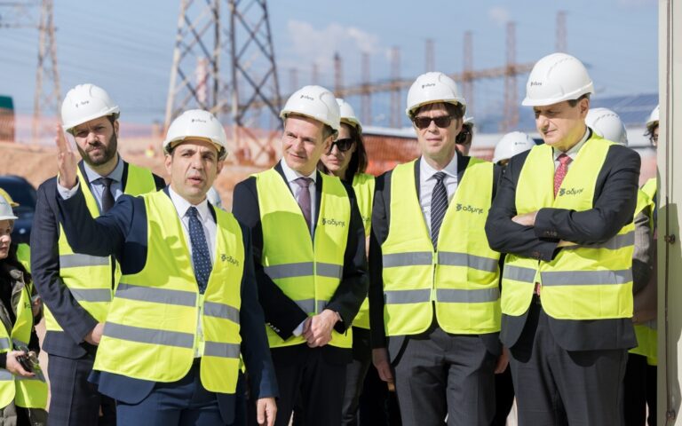ΑΔΜΗΕ: Ολοκληρώνονται οι νέες εγκαταστάσεις 400 kV του νέου κέντρου υπερυψηλής τάσης Κουμουνδούρου