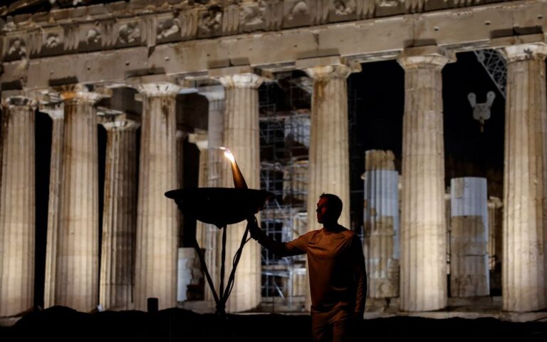 Η Ελλάδα αποχαιρετά σήμερα την Ολυμπιακή Φλόγα – Την παραδίδει στο «Παρίσι 2024»