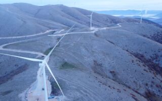 ΔΕΗ Ανανεώσιμες: Νέα αιολικά και φωτοβολταϊκά έργα στη Δ. Μακεδονία