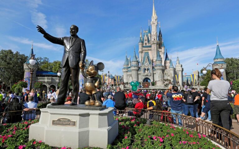 Disney: «Χρυσά» τα πάρκα της – Επένδυση 60 δισ. δολαρίων