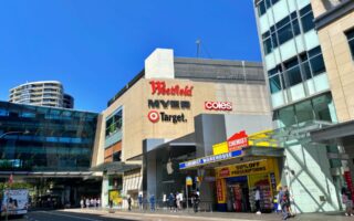 Επίθεση σε εμπορικό κέντρο στο Σίδνεϊ – Πέντε νεκροί