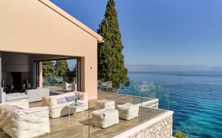 Forbes Global Properties: Μεγάλο διεθνές ενδιαφέρον για την αγορά premium ακινήτων στην Ελλάδα